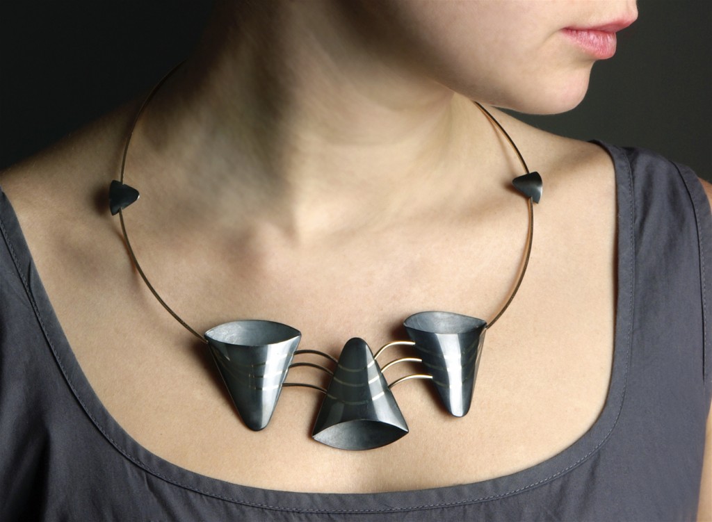 Anemometer Necklace Body1